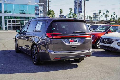 2021 Chrysler Pacifica Touring