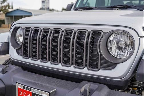2024 Jeep Gladiator Sport S