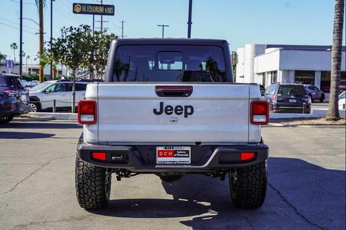 2024 Jeep Gladiator Sport S