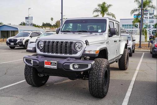 2024 Jeep Gladiator Sport S