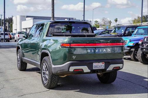 2023 Rivian R1T Adventure