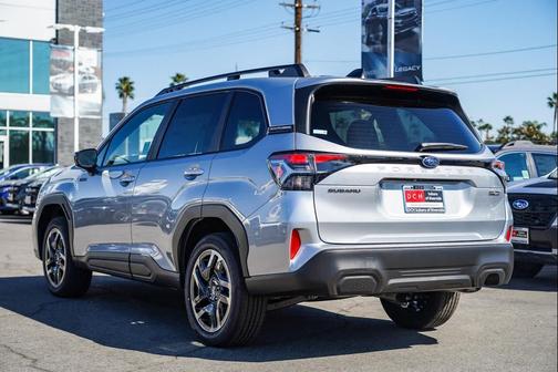 2025 Subaru Forester Hybrid Premium