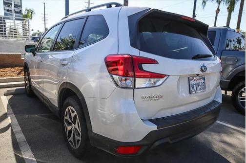 2022 Subaru Forester Premium