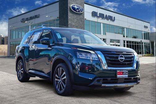 2023 Nissan Pathfinder Platinum FWD
