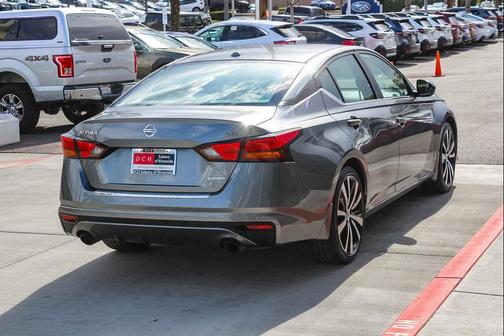 2021 Nissan Altima SR VC-Turbo FWD