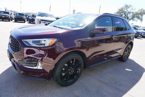 BURGUNDY VELVET MET TINT CC 2023 Ford Edge ST LINE