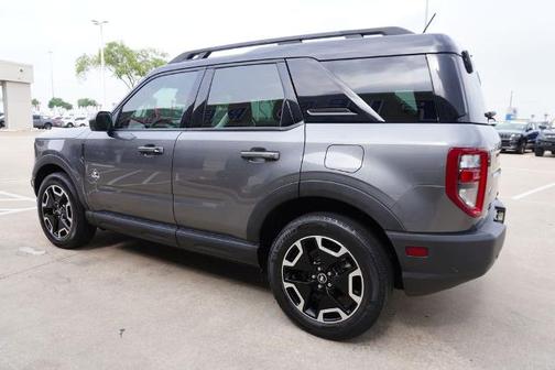 CARBONIZED GRAY METALLIC 2023 Ford Bronco Sport OUTER BANKS