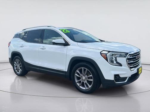 Summit White 2023 GMC Terrain SLT