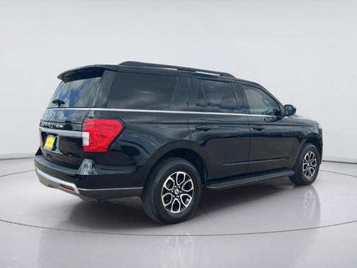 Agate Black 2024 Ford Expedition XLT