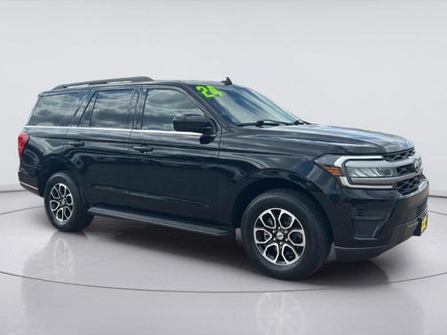 Agate Black 2024 Ford Expedition XLT
