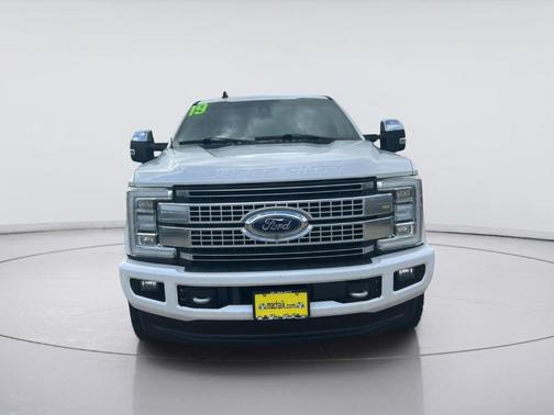 White Platinum Tri-Coat Metallic 2019 Ford F-250 Platinum