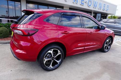 2023 Ford Escape ST-LINE SELECT