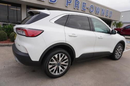 2022 Ford Escape TITANIUM