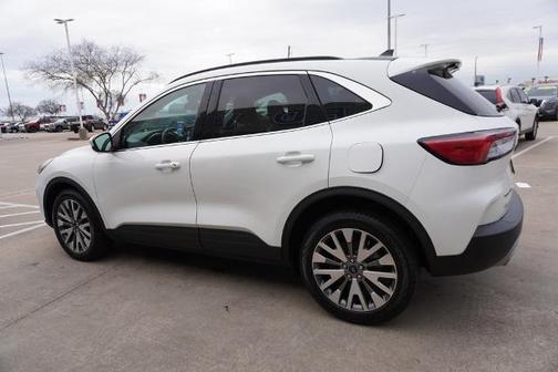 2022 Ford Escape TITANIUM