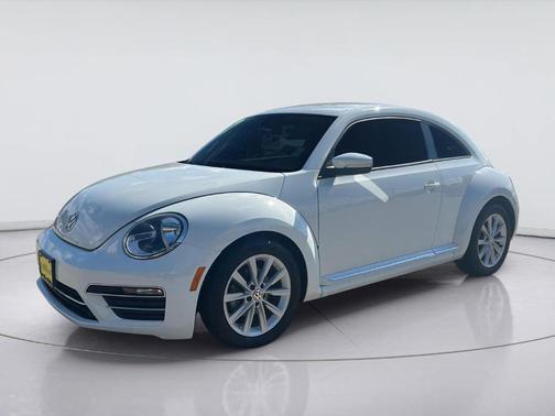 Pure White 2017 Volkswagen Beetle 1.8T SE