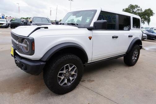 OXFORD WHITE 2025 Ford Bronco BADLANDS