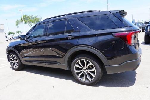 AGATE BLACK METALLIC 2025 Ford Explorer ST-LINE