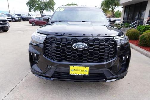 AGATE BLACK METALLIC 2025 Ford Explorer ST-LINE