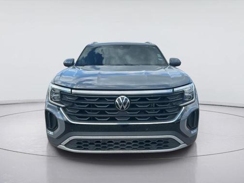 Pure Gray 2024 Volkswagen Atlas Cross Sport 2.0T SEL