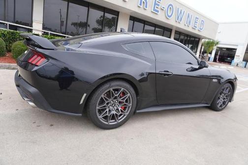 SHADOW BLACK 2025 Ford Mustang GT PREMIUM