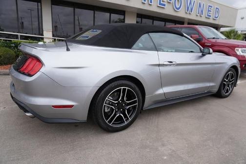 2022 Ford Mustang ECOBOOST PREMIUM