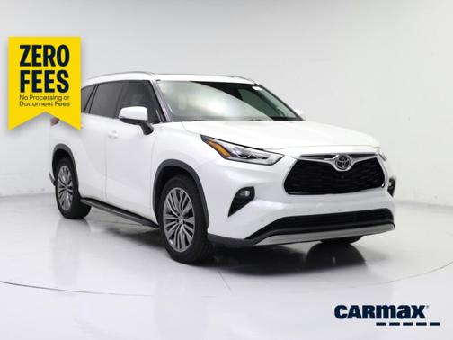 White 2021 Toyota Highlander Platinum