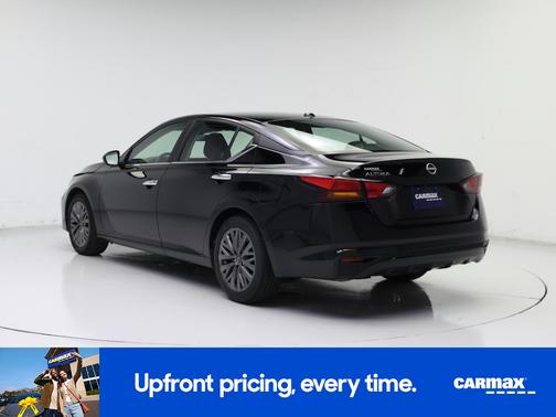 Black 2025 Nissan Altima SV