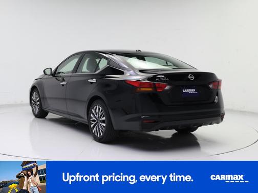Black 2025 Nissan Altima SV