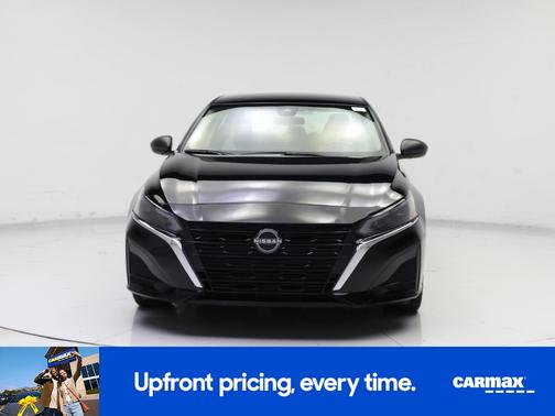 Black 2025 Nissan Altima SV
