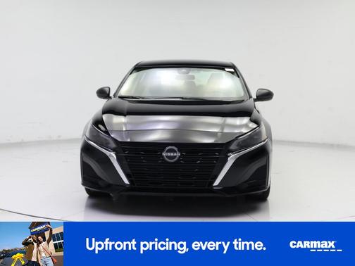 Black 2025 Nissan Altima SV