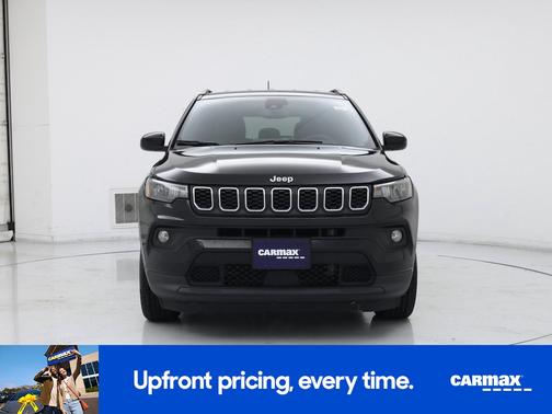 Black 2024 Jeep Compass Latitude