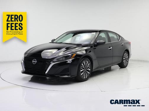 Black 2025 Nissan Altima SV