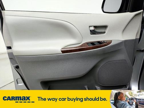 2014 Toyota Sienna XLE