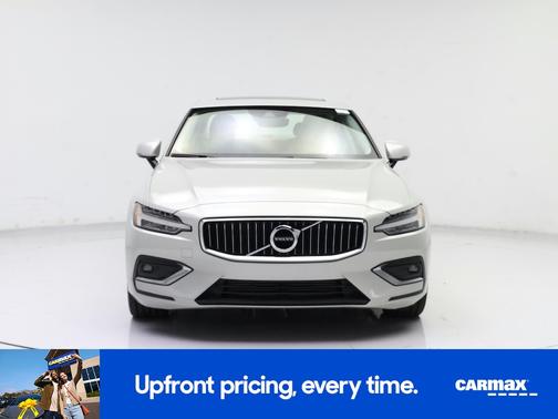 2021 Volvo S60 T5 Momentum