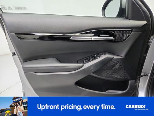 Gray 2025 Kia Seltos S