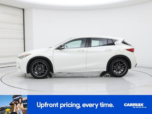 White 2018 INFINITI QX30 Sport