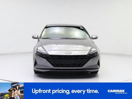 2023 Hyundai ELANTRA SE