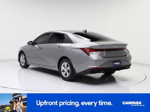 2023 Hyundai ELANTRA SE