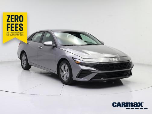 Gray 2025 Hyundai ELANTRA SE