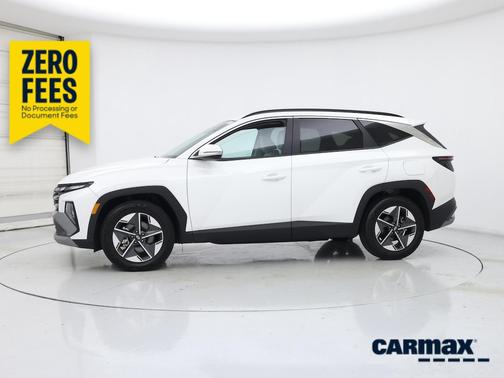 White 2025 Hyundai TUCSON SEL Convenience