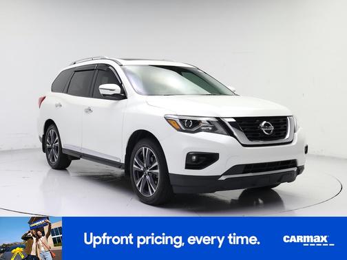 White 2017 Nissan Pathfinder Platinum