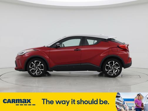 2022 Toyota C-HR XLE