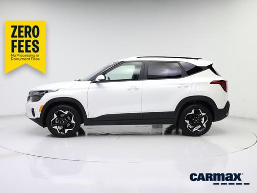 White 2025 Kia Seltos S