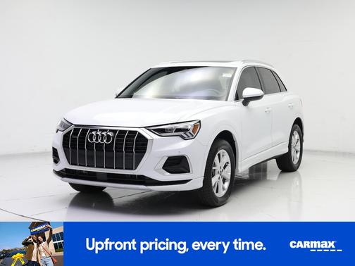 White 2024 Audi Q3 Premium