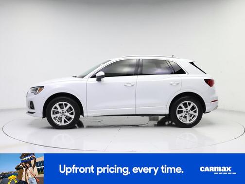 White 2024 Audi Q3 Premium