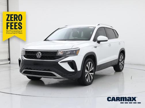 White 2022 Volkswagen Taos SE