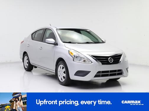 2015 Nissan Versa SV