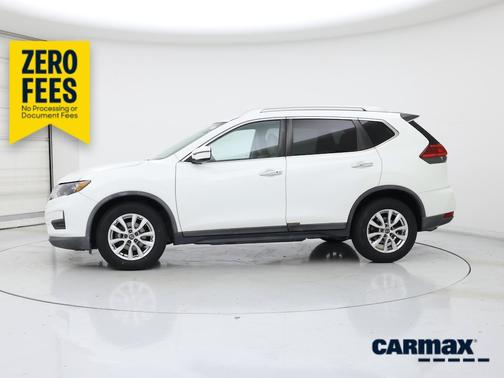 White 2017 Nissan Rogue SV