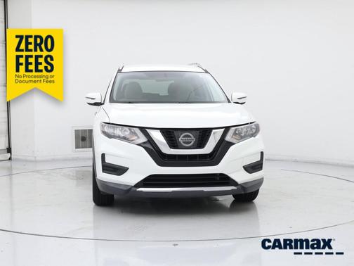 White 2017 Nissan Rogue SV