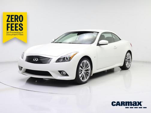 White 2015 INFINITI Q60